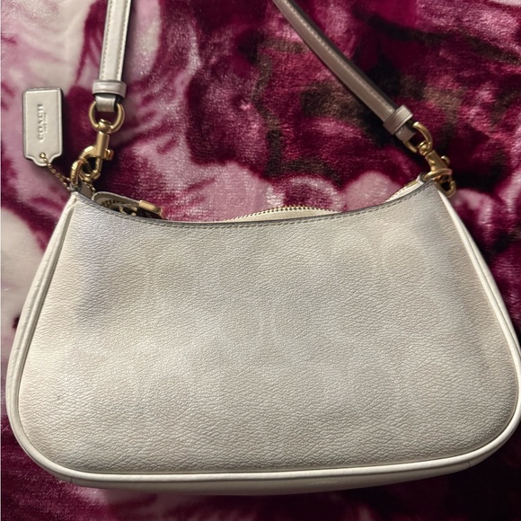 Coach Teri Shoulder Bag - Picture 9 of 9